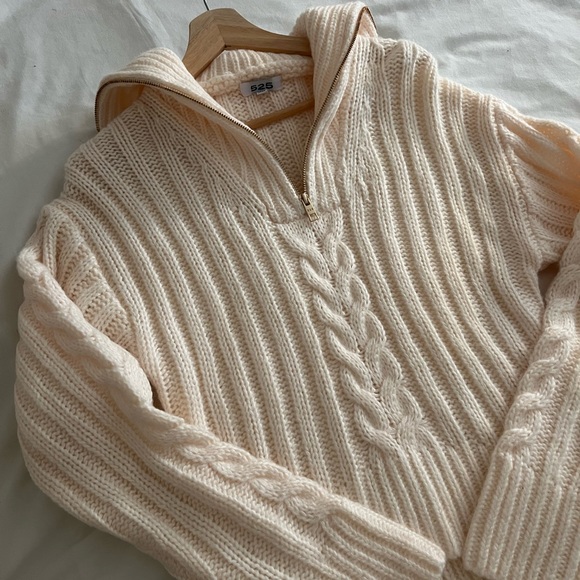 REVOLVE Sweaters - REVOLVE 525 Cable Half-Zip Pullover in Chalk